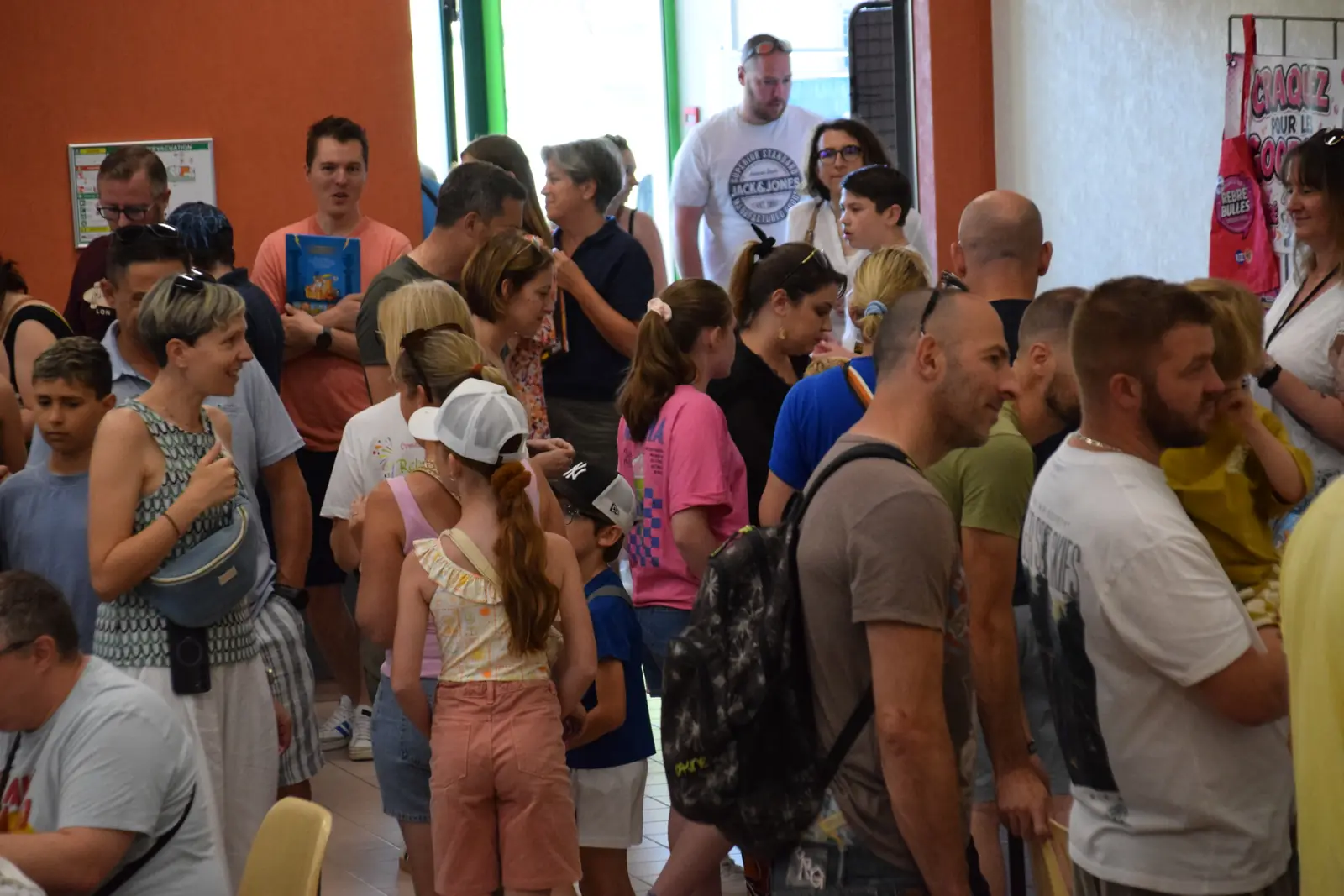 La foule dans les allées du festival